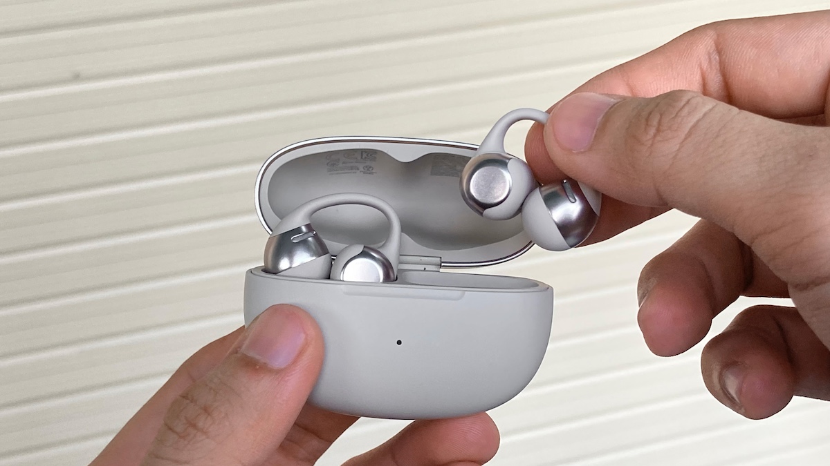 Trên tay tai nghe Shokz OpenDots ONE: Vừa thể thao lại rất thời trang, cảm giác đeo tốt, giá 4.99 triệu
